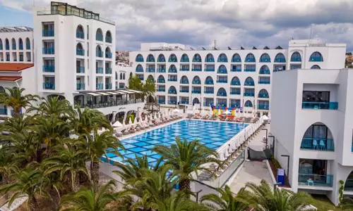 هتل اینفینیتی بای یلکن آکوا پارک اند ریزورت کوش آداسی